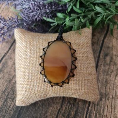 Agate jaune pendentif macrame