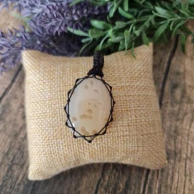 Agate naturelle pendentif macrame 7