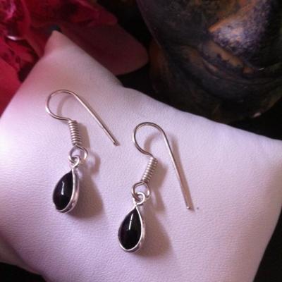 onyx-boucles-d-oreilles-1a.jpg