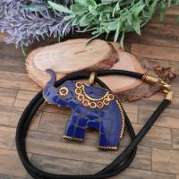 Pendentif lapis lazuli elephant