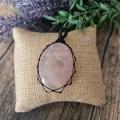 Quartz rose pendentif macrame 4