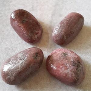 Rhodonite pierre roulee